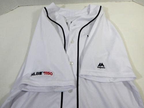Детроит Тигерс Бат момче Игра користеше бел дрес MLB 150 лепенка 42 974 - Игра користена МЛБ дресови